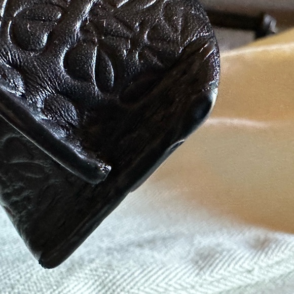 Loewe Mini Repeat T Pouch in embossed silk calfskin Black - Picture 12 of 12